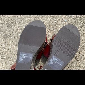 Burgundy and gray wedge sandals, NWT